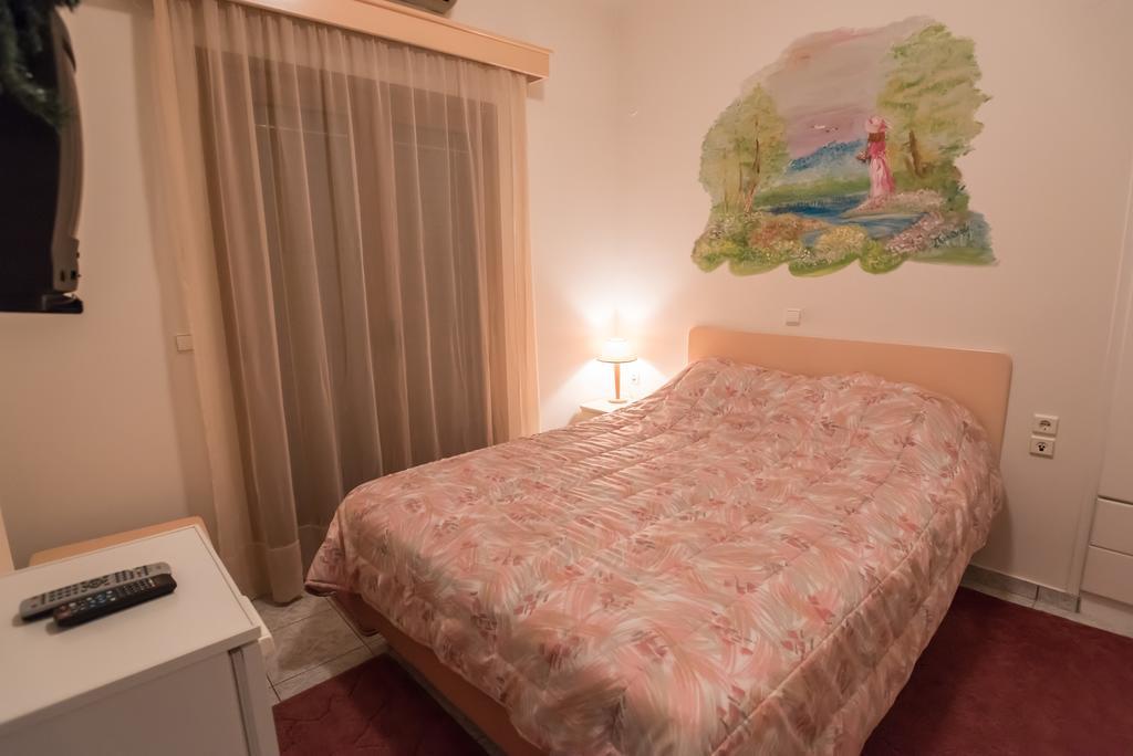 Artemis Hotel Karpeníszi Szoba fotó