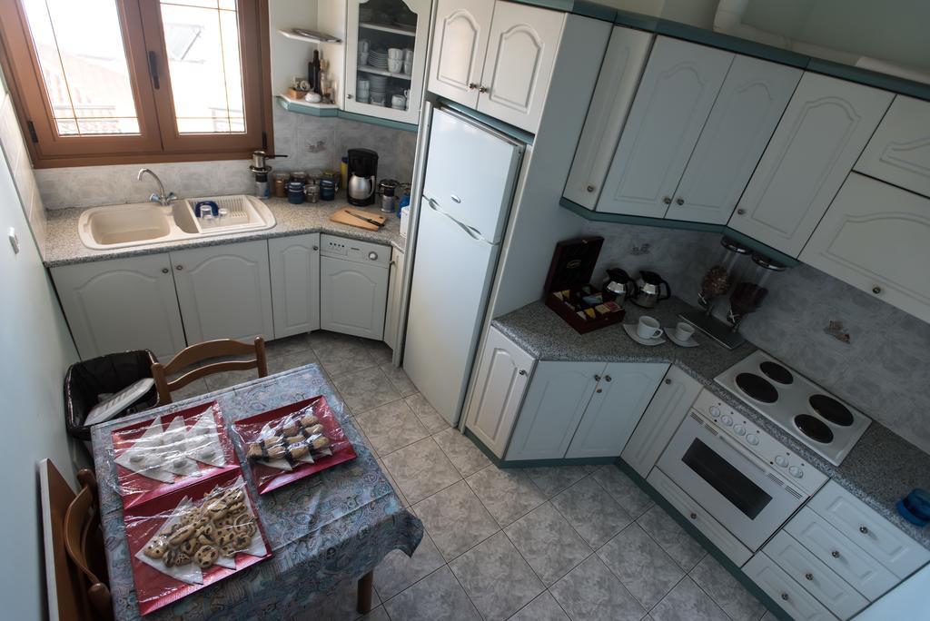 Artemis Hotel Karpeníszi Kültér fotó